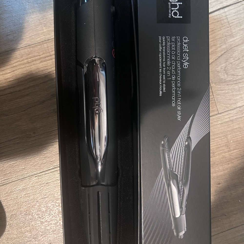 ghd Dual Style Hair Styler in Black and Silver